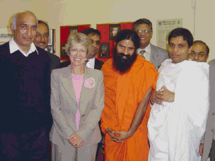 Swamiji and Acharyaji with the Rt. Hon. Patricia Hewitt and Prof. Gokal