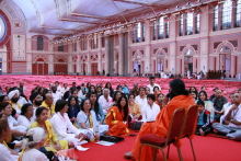 Swami Ramdev with PYPT Yog Teachers - London, 2007